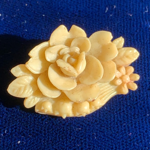 Vintage Celluloid Brooch - Picture 1 of 2